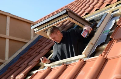 Pose de fenêtres de toit Velux à Montgaudry